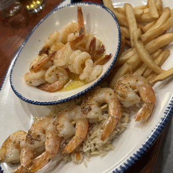 Red Lobster - Succulent endless shrimp deal comes with one side! Yum - Seafood Near Me - Valencia, California Red Lobster - Succulent endless shrimp deal comes with one side! Yum - Seafood Near Me - Valencia, California