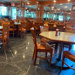 Mike's Place - Dining area