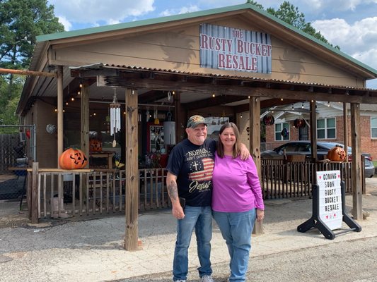 Rusty Bucket Resale and Estate Sales