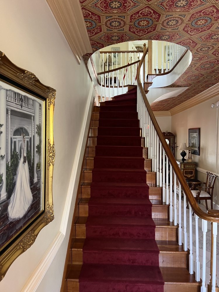 THE MATTHEWS HOUSE Updated October 2024 43 Photos & 10 Reviews