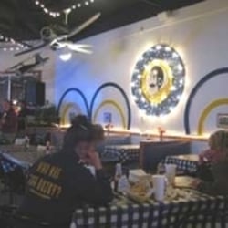 Biff Buzby's Burgers - Inside!