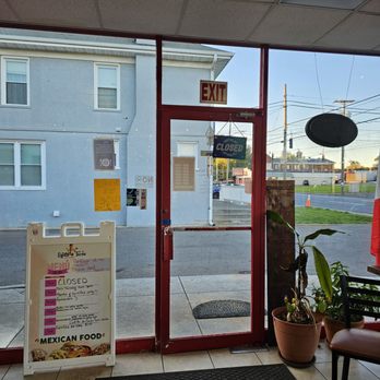 Lupita's Tacos - The entrance. - Tacos Near Me - Roanoke, Virginia