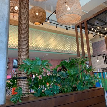 La Famosa - Indoors - Puerto Rican Near Me - Washington, DC, District of Columbia La Famosa - Indoors - Puerto Rican Near Me - Washington, DC, District of Columbia