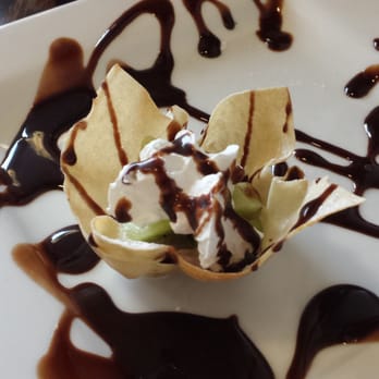 QQ Sushi & Kitchen - Yum - kiwi strawberry wonton - Sushi Bars Near Me - Spokane, Washington
