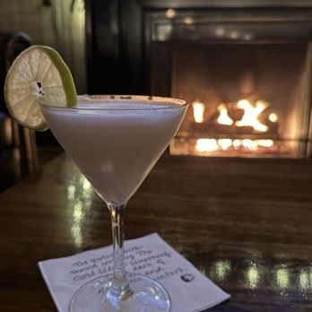 Magnolia House - Key lime Martini - Cocktail Bars Near Me - Pasadena, California Magnolia House - Key lime Martini - Cocktail Bars Near Me - Pasadena, California