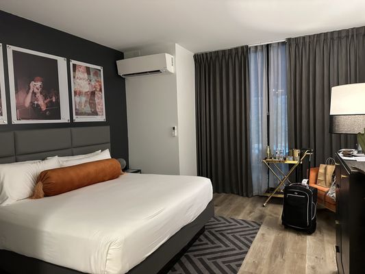 The ENGLiSH Hotel, Las Vegas, a Tribute Portfolio Hotel by null