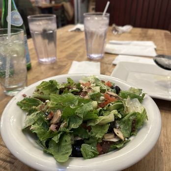 Lou Malnati's Pizzeria - Pizza Near Me - Chicago, Illinois Lou Malnati's Pizzeria - Pizza Near Me - Chicago, Illinois