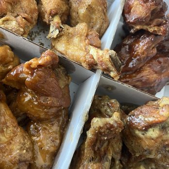 Buffalo Wild Wings - American Near Me - Oceanside, California
