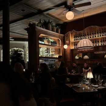 Capri - Bar area - Italian Near Me - Boston, Massachusetts