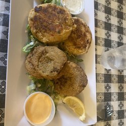 TR Club Northern - Charleston Style Crab Cakes w/ Fried Green Tomatoes
