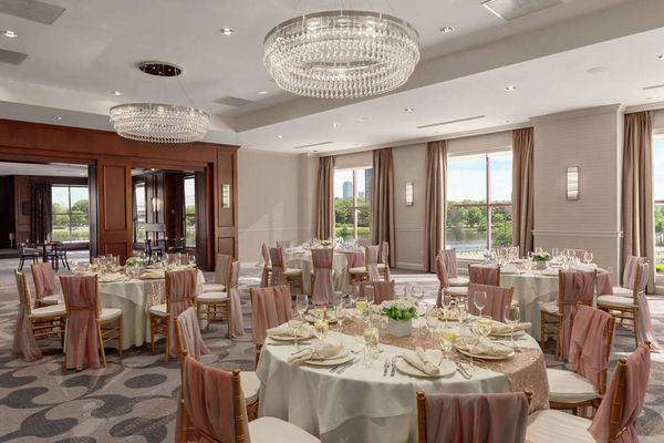 DoubleTree Suites by Hilton Hotel Boston - Cambridge by null
