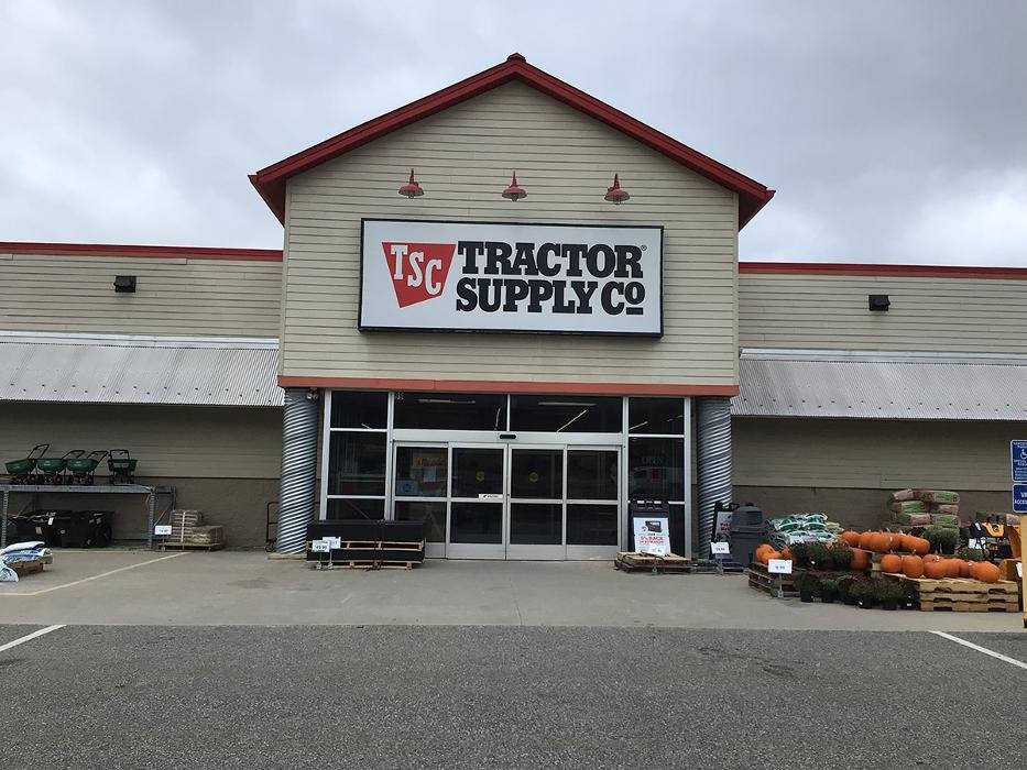 TRACTOR SUPPLY Updated September 2024 99 WorcesterProvidence Tpke, Millbury, Massachusetts