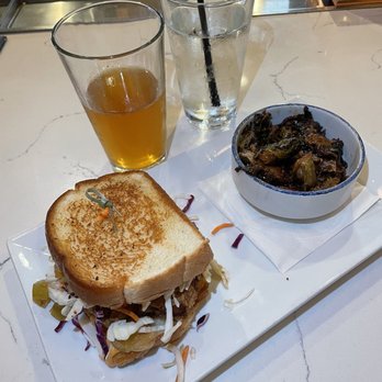 Jasper's - Lonestar Cowboy Chicken Sandwich - New American Near Me - Nashville, Tennessee