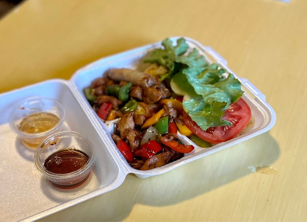 LINH’S RICE AND NOODLES Updated October 2024 13 Reviews 823 N