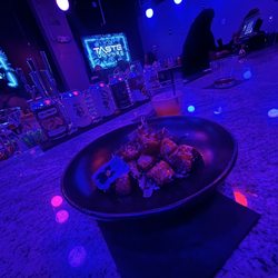 Taste Lounge - Salmon bites