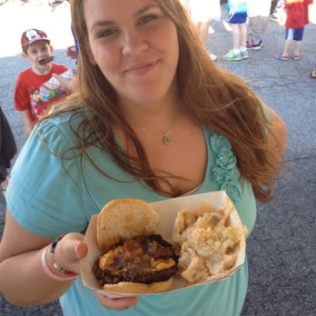 The Plum Pit - Food Trucks Near Me - Aston, Delaware
