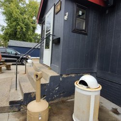 E 25th Pub & Grub
