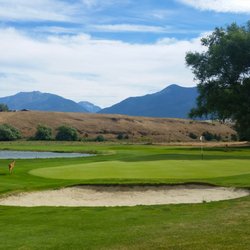 Alpine Meadows Golf Course - White-tailed doe and fawn near #6 green