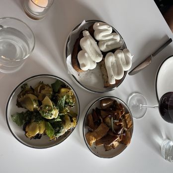 Misi - Whipped Ricotta Crostini, trumpet mushrooms sott'olio, Grilled Baby Artichokes - Italian Near Me - Brooklyn, New York Misi - Whipped Ricotta Crostini, trumpet mushrooms sott'olio, Grilled Baby Artichokes - Italian Near Me - Brooklyn, New York