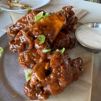 The Guest House - Happy hour Mango Habanero Wings - Cocktail Bars Near Me - Los Angeles, California The Guest House - Happy hour Mango Habanero Wings - Cocktail Bars Near Me - Los Angeles, California
