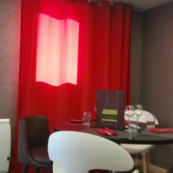Restaurant le Keriolet - Une des tables de la petite salle