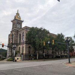 Columbiana County Clerk of Courts - Columbiana County Courthouse, Lisbon