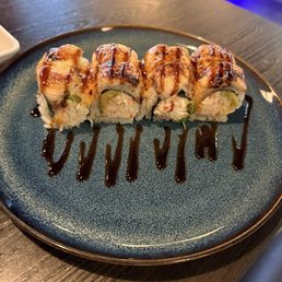 BAKED YELLOWTAIL ROLL_ BAKED YELLOWTAIL ROLL_