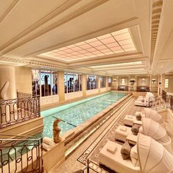 Four Seasons Hôtel George V