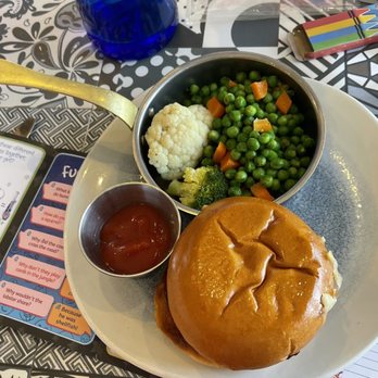 The Tides - Kid's cheeseburger with vegetables - British Near Me - Coleraine, CLR