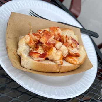 Mickey's Oceanic Grill - Lobster roll - Seafood Near Me - East Hartford, Connecticut