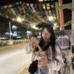 Hot Churros - The bridge where the churros cart is located near
