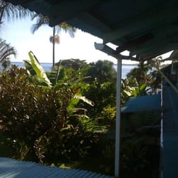 Wild Ginger Hotel - Ocean view yard. With hammocks!