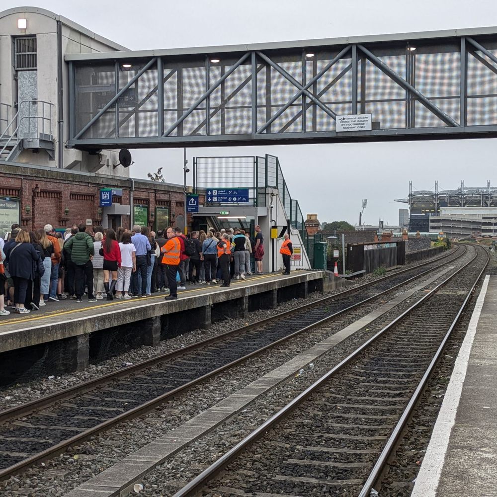 Drumcondra Station - Train Stations Near Me - Dublin, D
