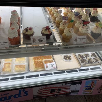 Leonard's Bakery - Counter stuff - Bakeries Near Me - Honolulu, Hawaii Leonard's Bakery - Counter stuff - Bakeries Near Me - Honolulu, Hawaii