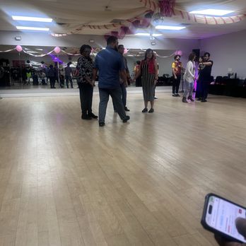 Latin Dance Jax - Small class sizes, which makes it easier to learn - Dance Studios Near Me - Jacksonville, Florida