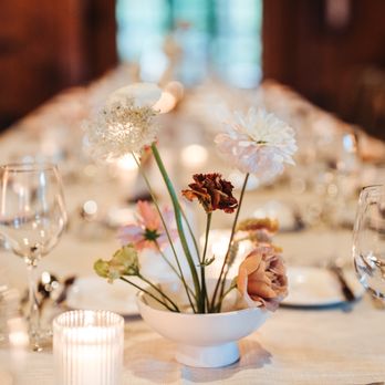 Wild Poppy Florist - Photo credit: Julianne Brasher - Florists Near Me - Bend, Oregon Wild Poppy Florist - Photo credit: Julianne Brasher - Florists Near Me - Bend, Oregon