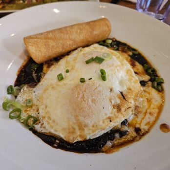 Cafe Pasqual's - Huevos Rancheros with Mole - Vegetarian Near Me - Santa Fe, New Mexico