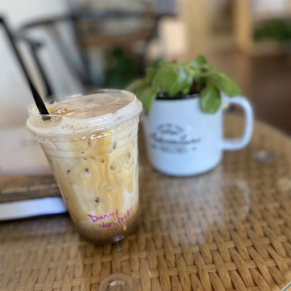 Yonder Coffee - Vanilla latte with oat milk - Coffee & Tea Near Me - Northridge, California Yonder Coffee - Vanilla latte with oat milk - Coffee & Tea Near Me - Northridge, California