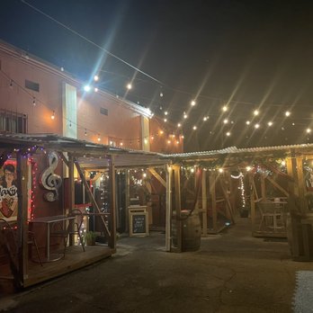 Maxine's On Shine - New American Near Me - Orlando, Florida