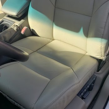 Dan Divitt Enterprises - 2002 Volvo V70 leather seat AFTER (seam and cracks) - Furniture Reupholstery Near Me Dan Divitt Enterprises - 2002 Volvo V70 leather seat AFTER (seam and cracks) - Furniture Reupholstery Near Me