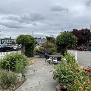 Espresso By Design - Outside garden seating - Breakfast & Brunch Near Me - Seattle, Washington