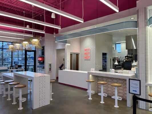 Pretty Bird Hot Chicken, Midvale by null