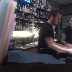 Moe's - Bar