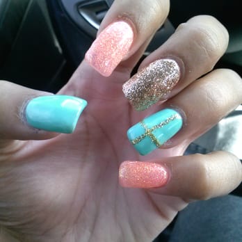 Elaine's Nails - My first set by Mimi. These nails were still flawless after over 3 weeks! - Nail Salons Near Me - Las Vegas, Nevada Elaine's Nails - My first set by Mimi. These nails were still flawless after over 3 weeks! - Nail Salons Near Me - Las Vegas, Nevada