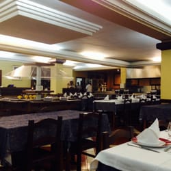 Metinha dos Leitões - The inside of the restaurant