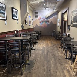 Quaint place to eat, clean and cozy. Quaint place to eat, clean and cozy.