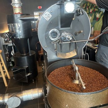 Duluth Coffee Company - Freshly roasted - Coffee & Tea Near Me - Duluth, Minnesota