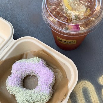 AlimamaTea - Peach sencha and matcha donut - Desserts Near Me - New York, New York AlimamaTea - Peach sencha and matcha donut - Desserts Near Me - New York, New York