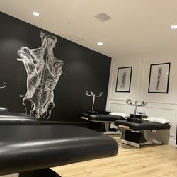 Marketplace Physical Therapy and Wellness Center - Tables
