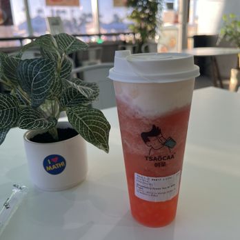 Tsaocaa - Strawberry Green Tea With Milk Foam, Strawberry and Mango popping boba - Bubble Tea Near Me - Neptune Beach, Florida